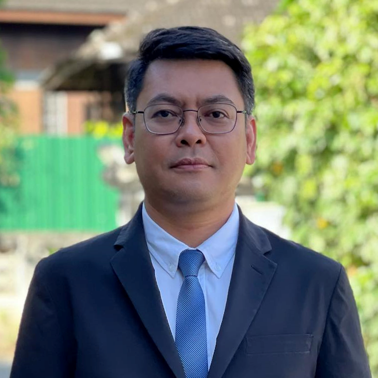 Mr. Jakkarin Lotkhunthot